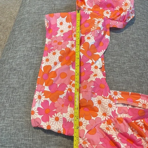 Collective the Label Petite exclusive frill hem mini skirt in 60s floral… - Picture 14 of 16